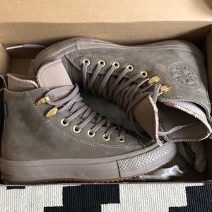 CONVERSE ALL STAR WOMEN'S HI TOP (waterproof) BOOT